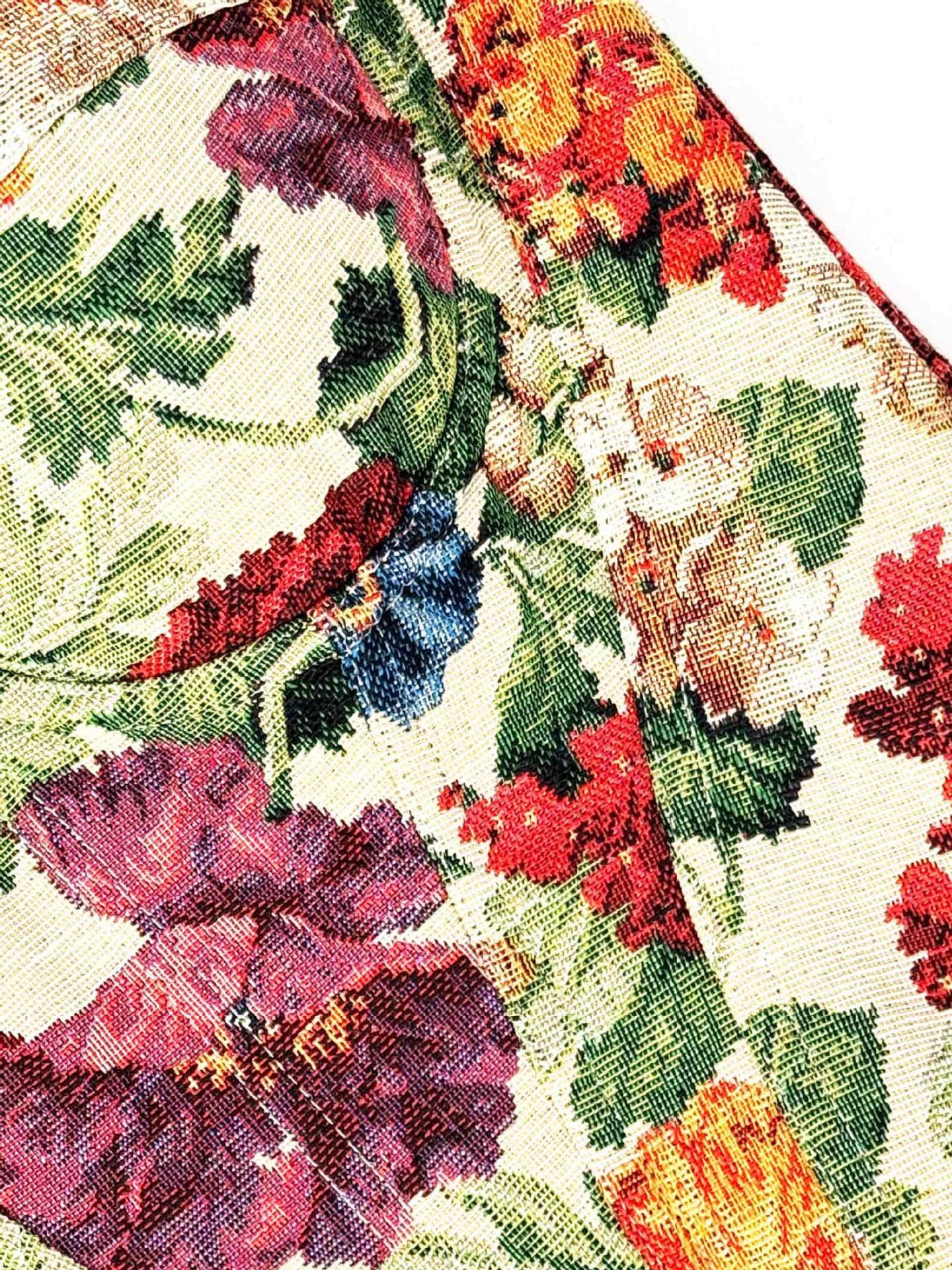 VE007 Elegant Retro Palace-Style Tube Top with Chest Pads