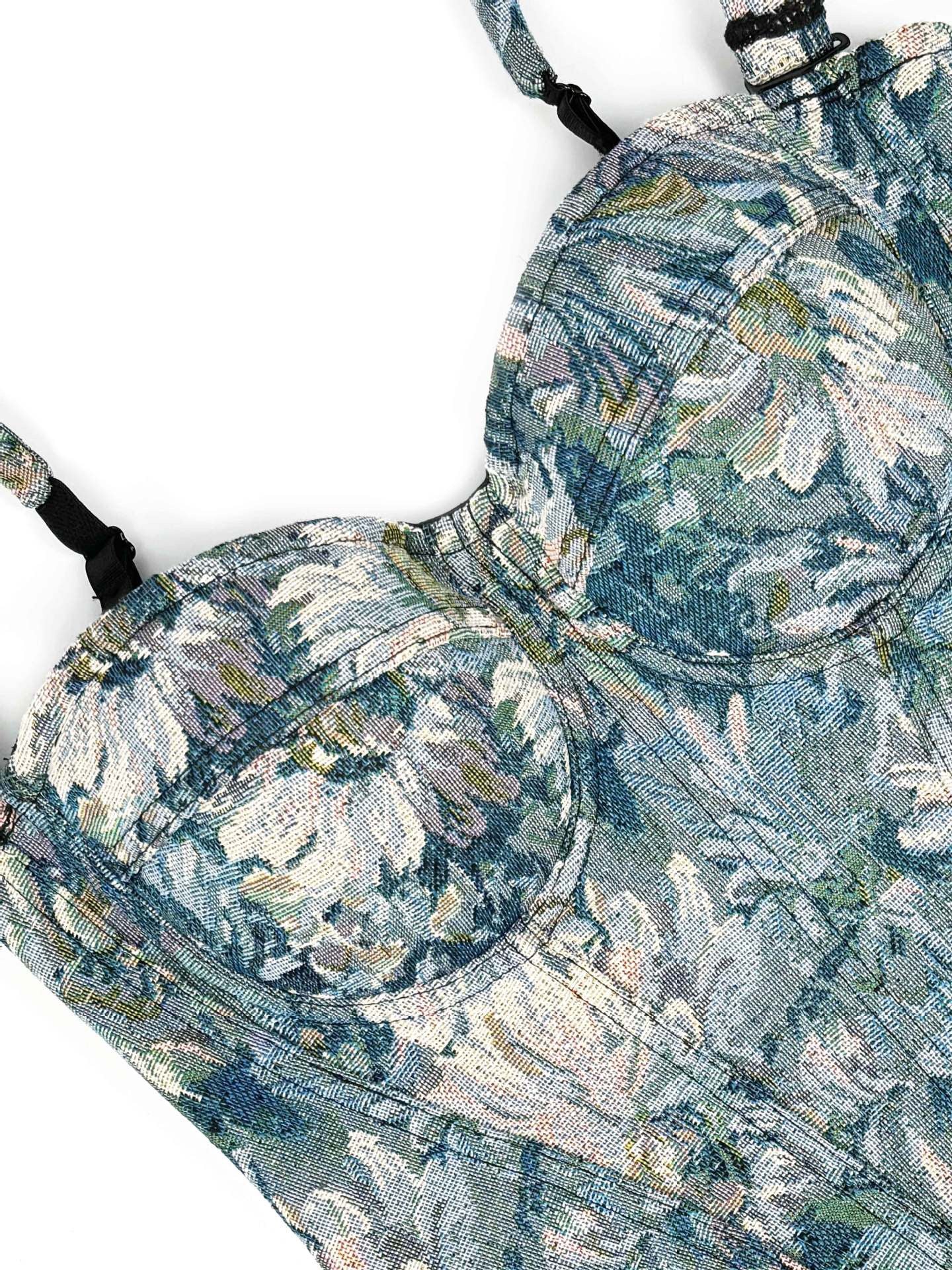 VE007 Elegant Retro Palace-Style Tube Top with Chest Pads