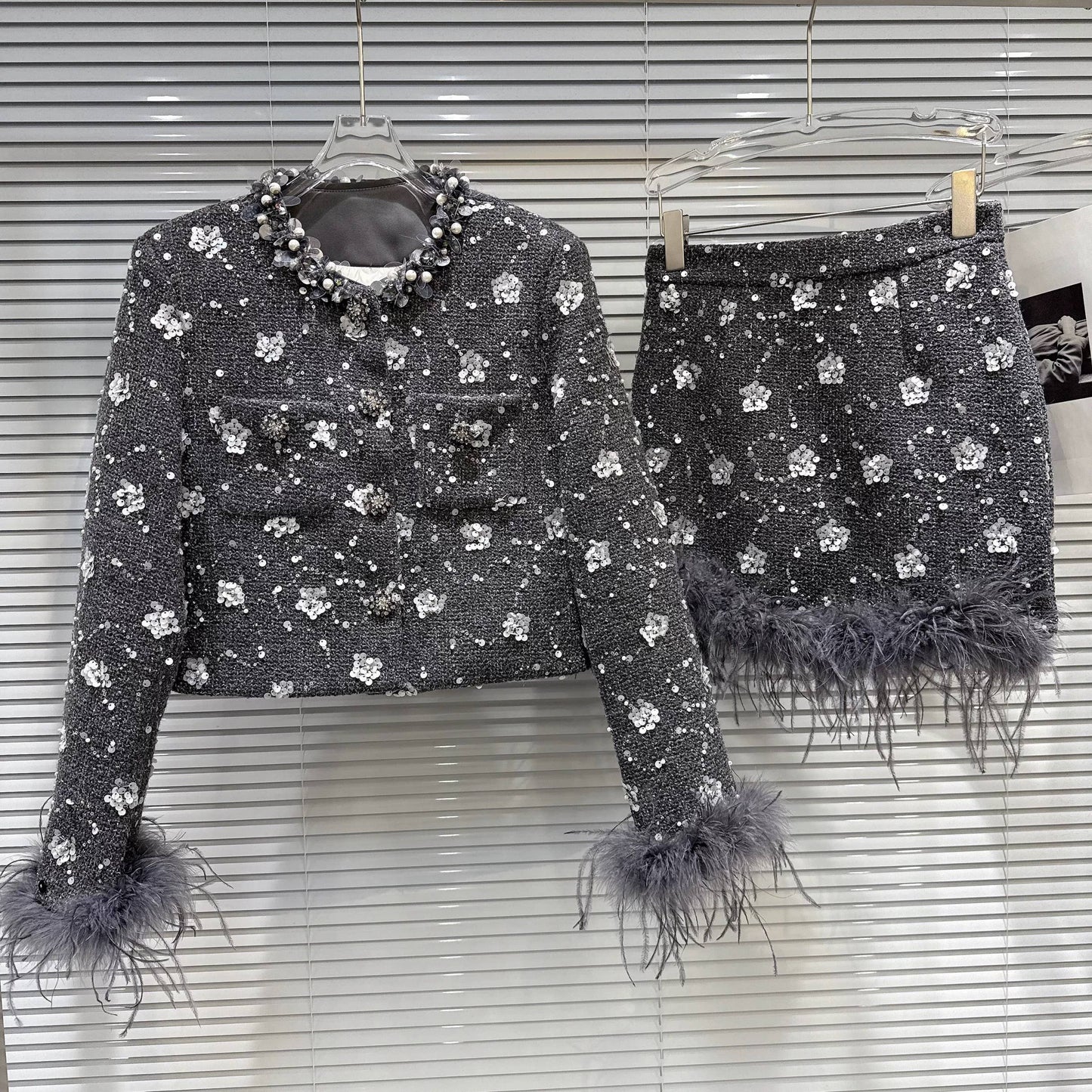 SET254Y 2025 Tweed Sequin Down Jacket and Feather Skirt Set